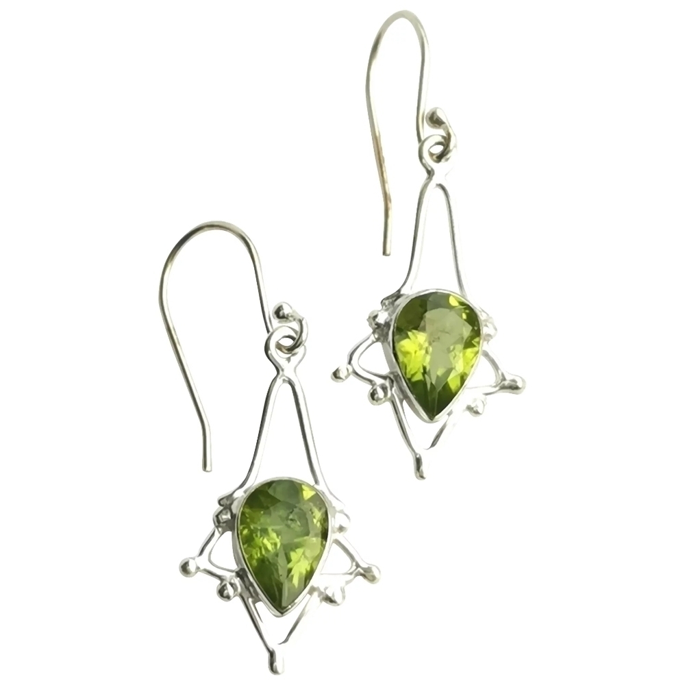 NEW, sterling silver Peridot dangle drop earrings